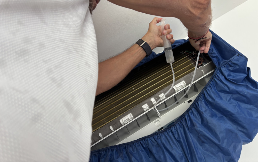 Air Conditioning Cleaning